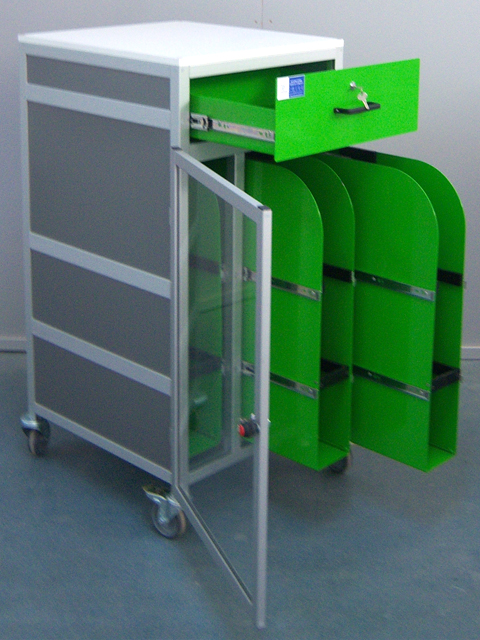 POSTES DE TRAVAIL ET MOBILIER TECHNIQUE<br />Armoire de rangement de gabarits