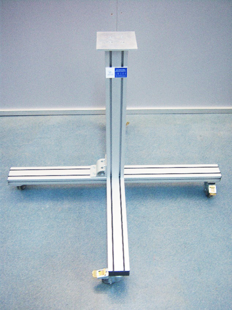 CHARIOTS  ET MOYENS DE MANUTENTION<br />Support robot